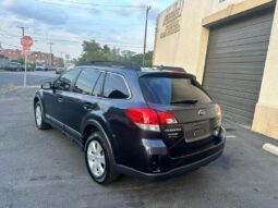 
										2013 Subaru Outback AWD full									