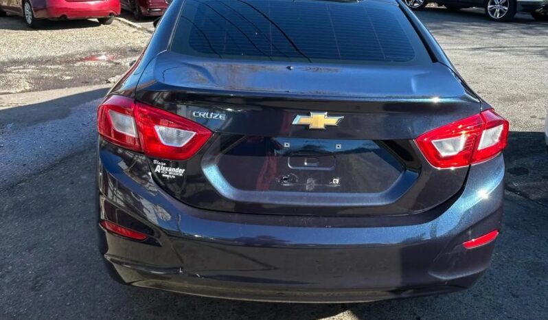 
								2017 Chevy Cruz full									