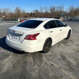 
										2013 Nissan Altima full									