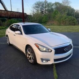 
										2015 Infiniti Q70 full									