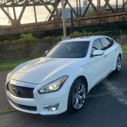 
										2015 Infiniti Q70 full									