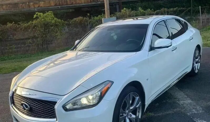 
								2015 Infiniti Q70 full									