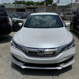 
										2017 Honda Accord Sport full									