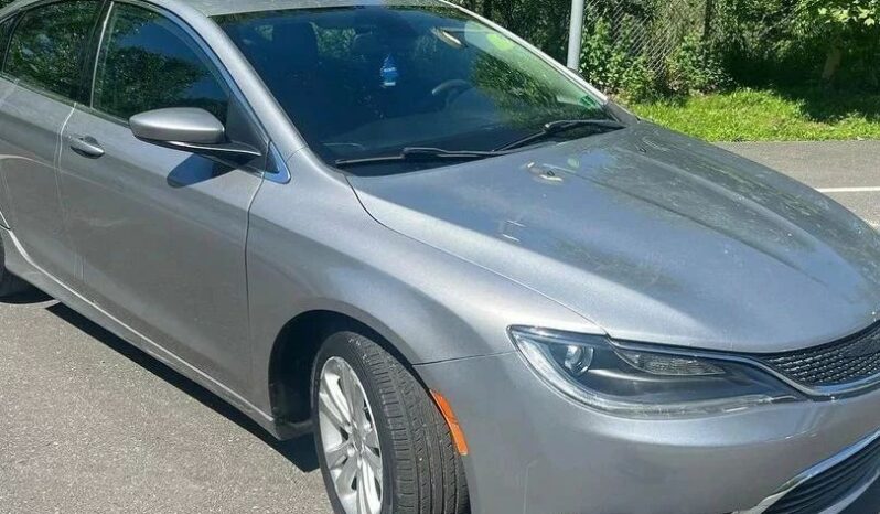 
								2016 Chrysler 200 full									