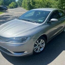 
										2016 Chrysler 200 full									