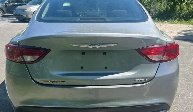 
								2016 Chrysler 200 full									