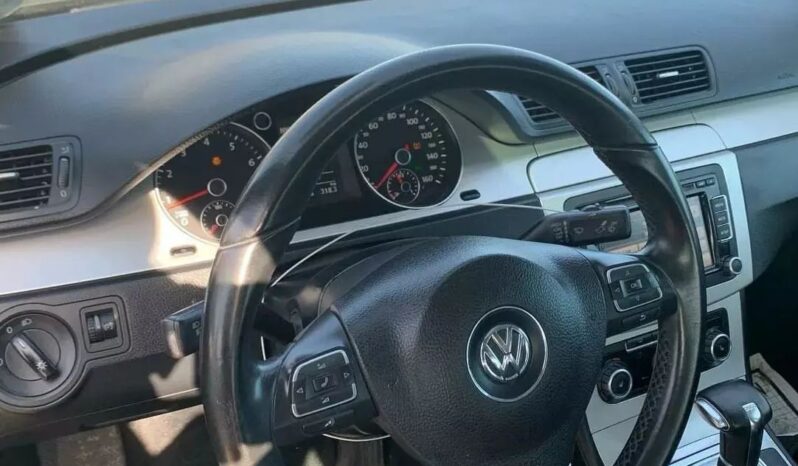 
								2010 Voltswagon Passat. 2.0 Turbo full									